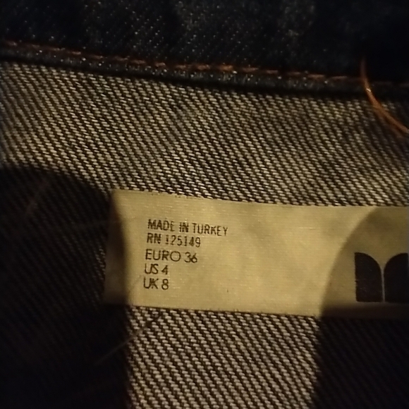 Playful fun Jean Coat or Dress & removable faux fur collar & leather guess belt - Picture 5 of 10